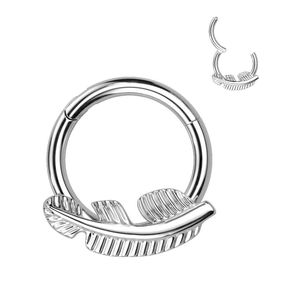 Lävistysrengas, Titanium Hoop -sulkakoristeinen clicker