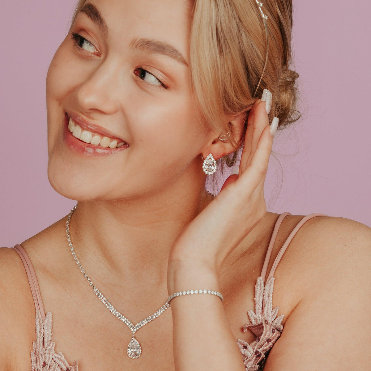 Rannekoru, FRENCH RIVIERA|Simple Bracelet -strassirannekoru (hopea)