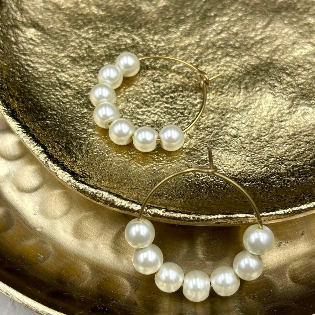 Jolie handmade pearl rings (ivory, medium)