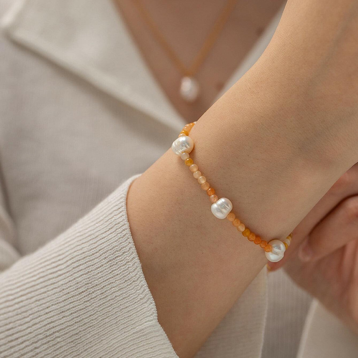 FRENCH RIVIERA|Rory Bracelet -luonnonkivirannekoru kirurginterästä