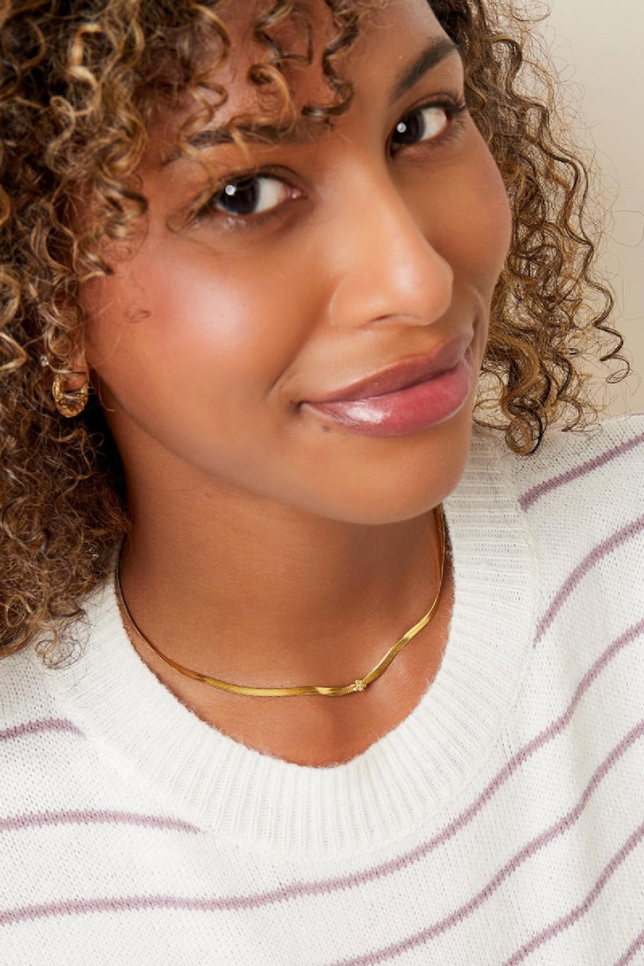 French Riviera | Honey Bloom flower-adorned surgical steel necklace