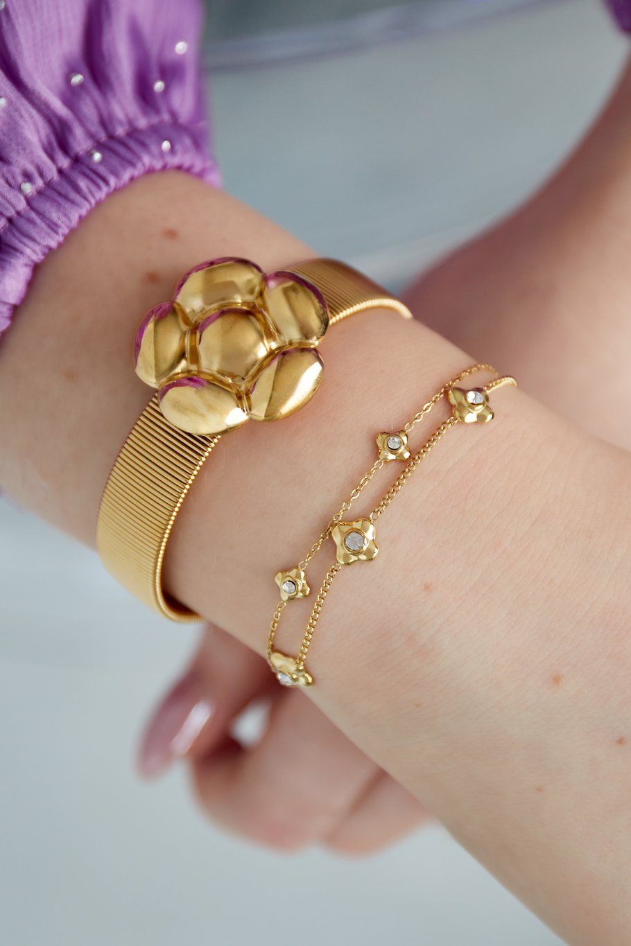 FRENCH RIVIERA | Fleurine flower-adorned surgical steel bracelet (gold)