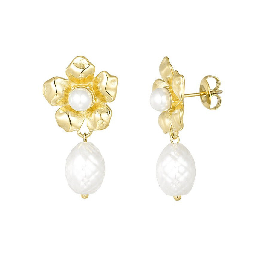 FRENCH RIVIERA | Pearl in Bloom – flower earrings with white pearls