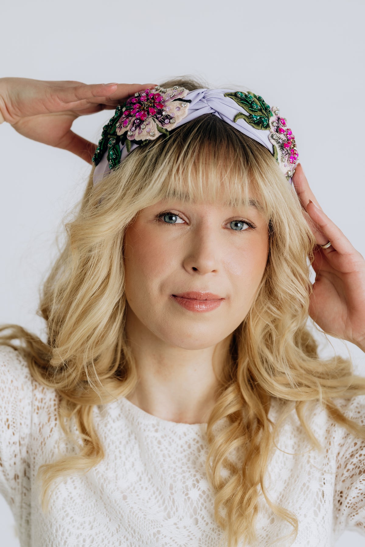 SUGAR SUGAR®, Mystic Bloom – embroidered satin headband with rhinestones (lavender)