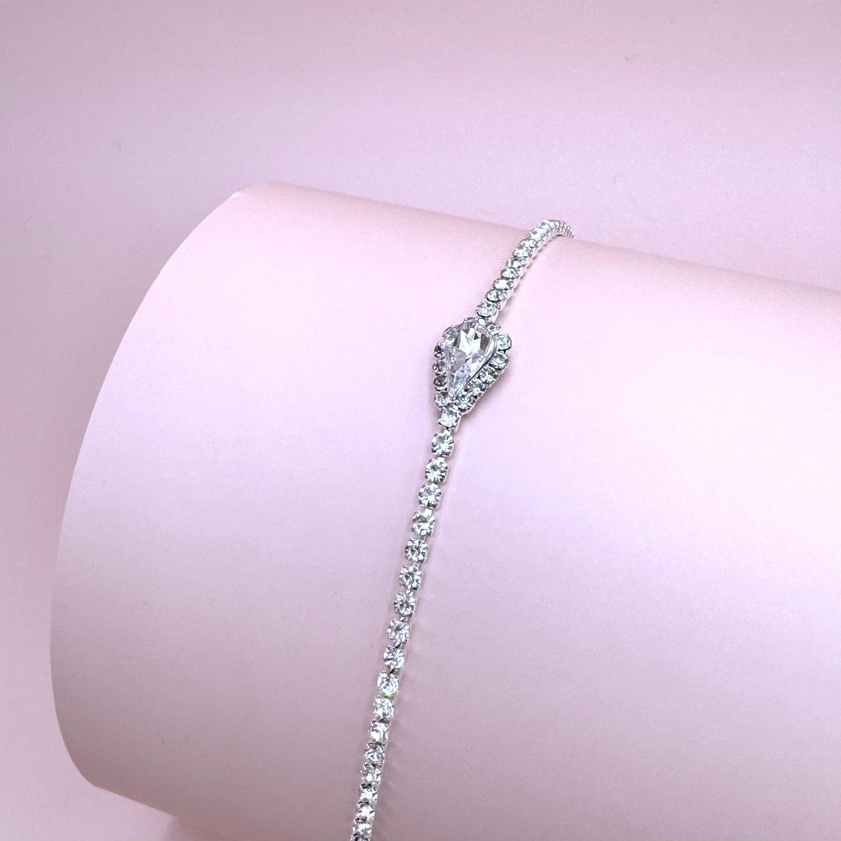 ROMANCE, Yasmine teardrop rhinestone bracelet