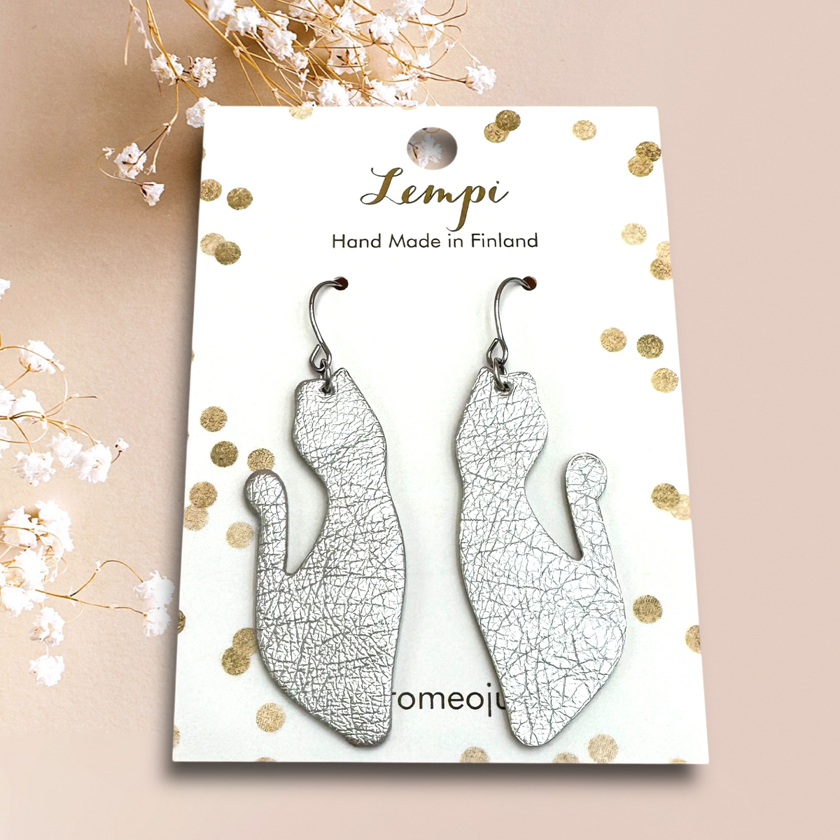 LEMPI®-korvakorut, Kissa keimailee (hopea)
