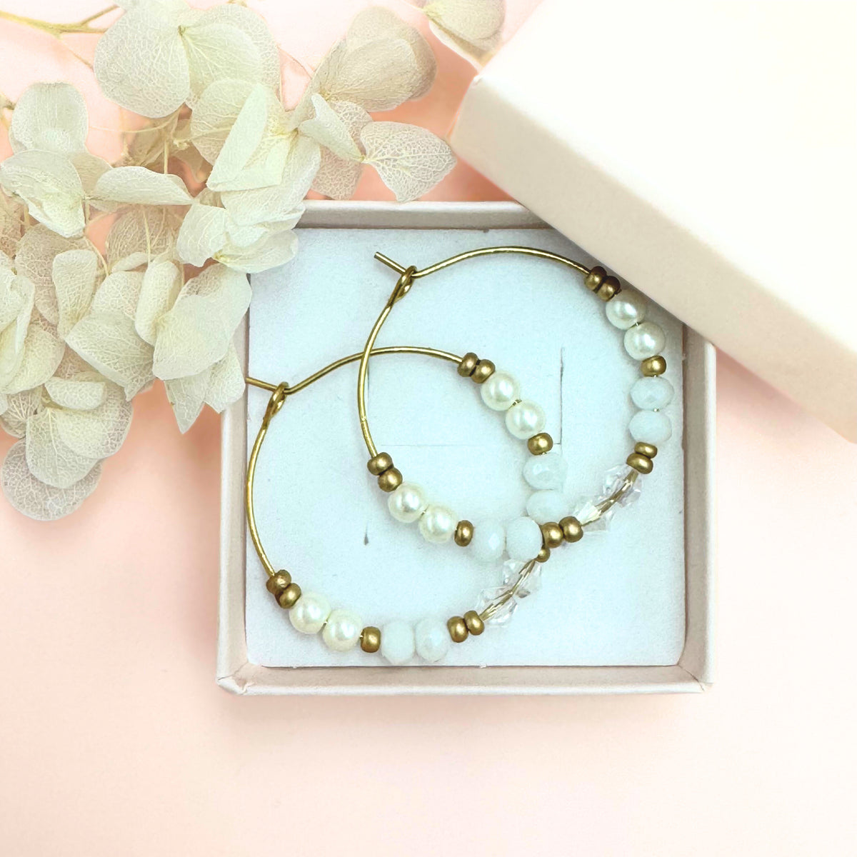 Jolie Pearl handmade pearl rings (shades of white, gold)