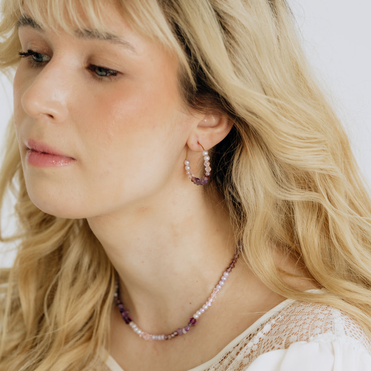 Jolie Amethyst -käsintehty kaulakoru (liilan sävyt, kulta)