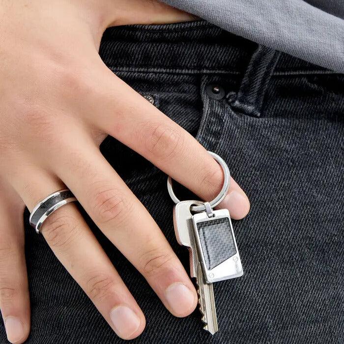 Jake Keychain -teräksinen avaimenperä laattakoristeella