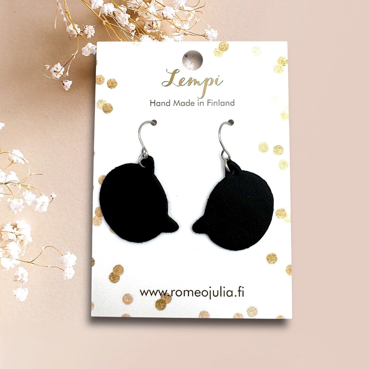 LEMPI®-korvakorut, Frida Mörkönen -mustat kissakorvakorut