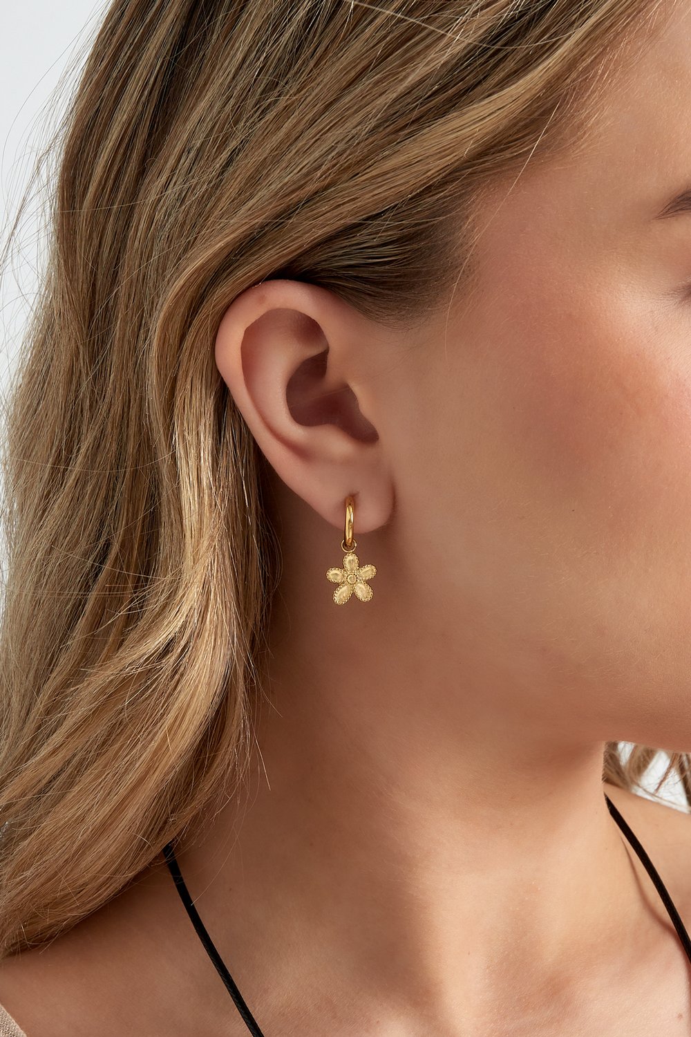 FRENCH RIVIERA | Bloom Glow – flower earrings (gold, surgical steel)