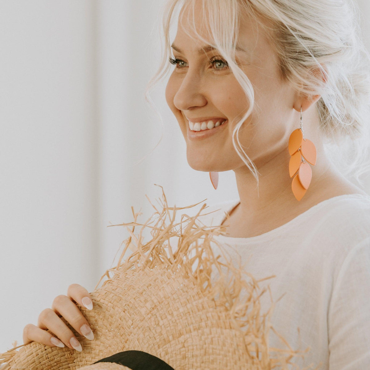 LEMPI earrings, Grain (peach)
