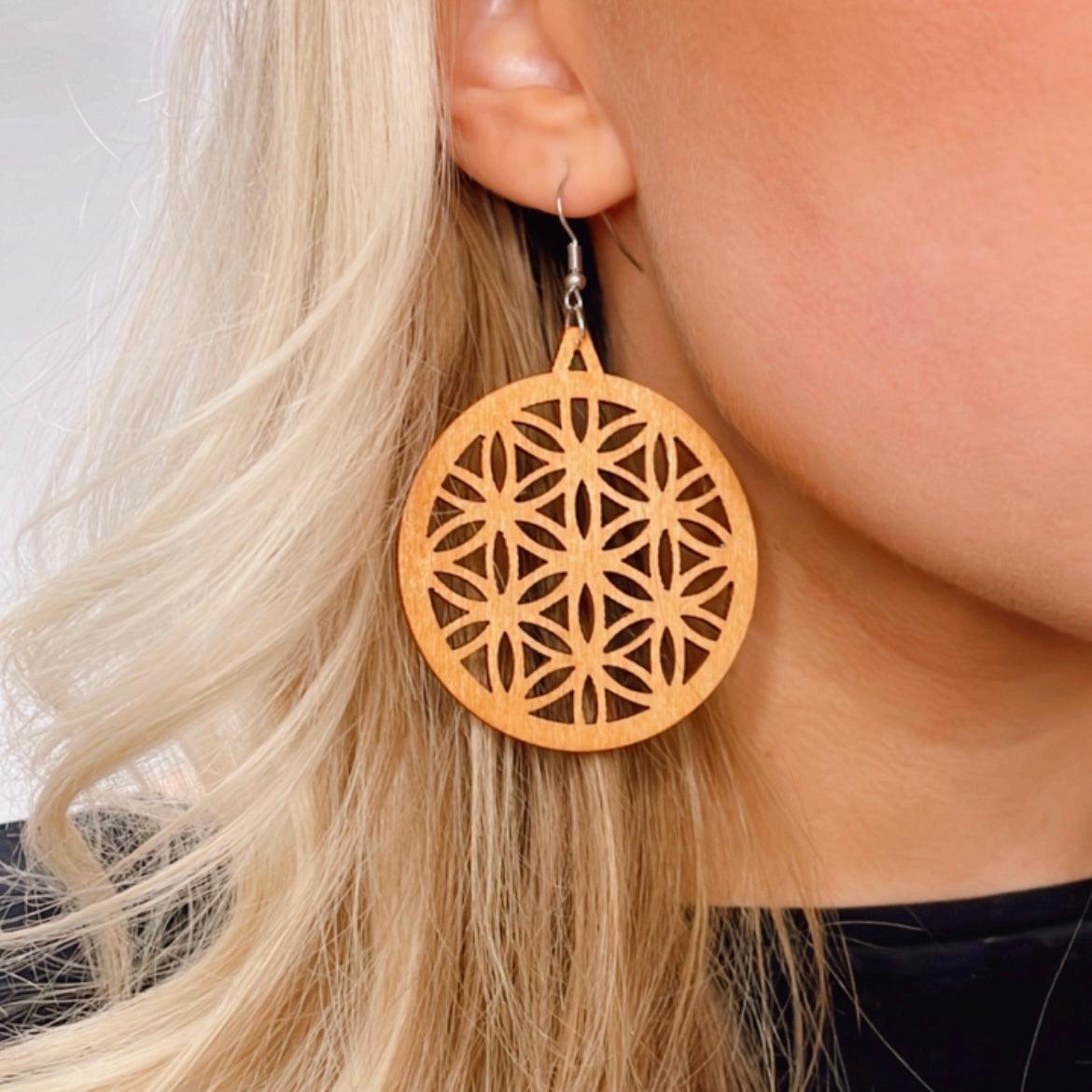 Puiset korvakorut, Simple Mandala -ruskeat pitsikorvakorut