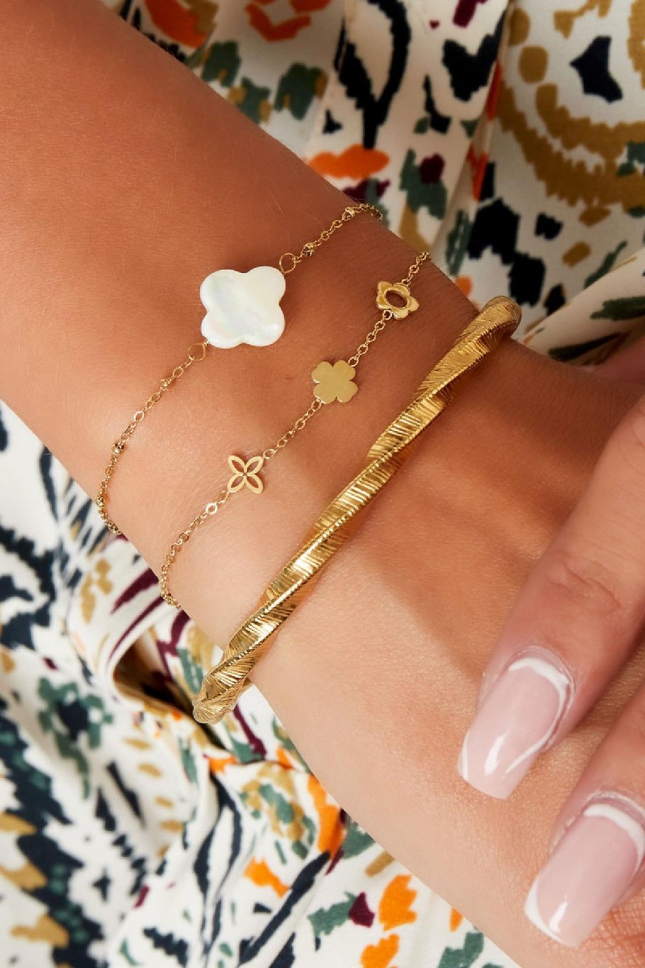 FRENCH RIVIERA | Lucky Petals - graceful lucky clover bracelet made of surgical steel