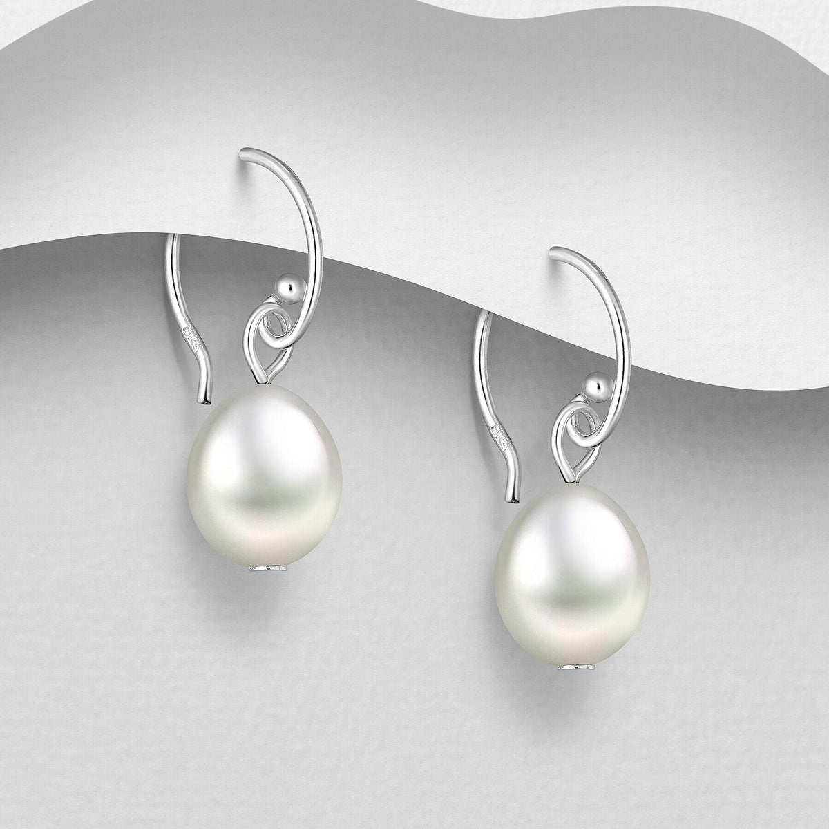 PREMIUM COLLECTION | Karolina -hopeakorvakorut makeanvedenhelmin