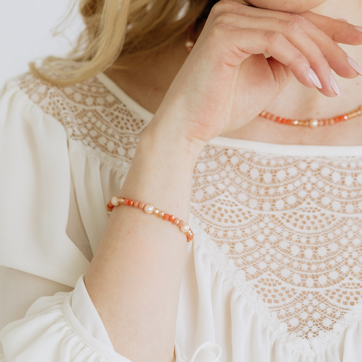 Jolie Sunset Handmade Bracelet (Sunset Tones, Gold)