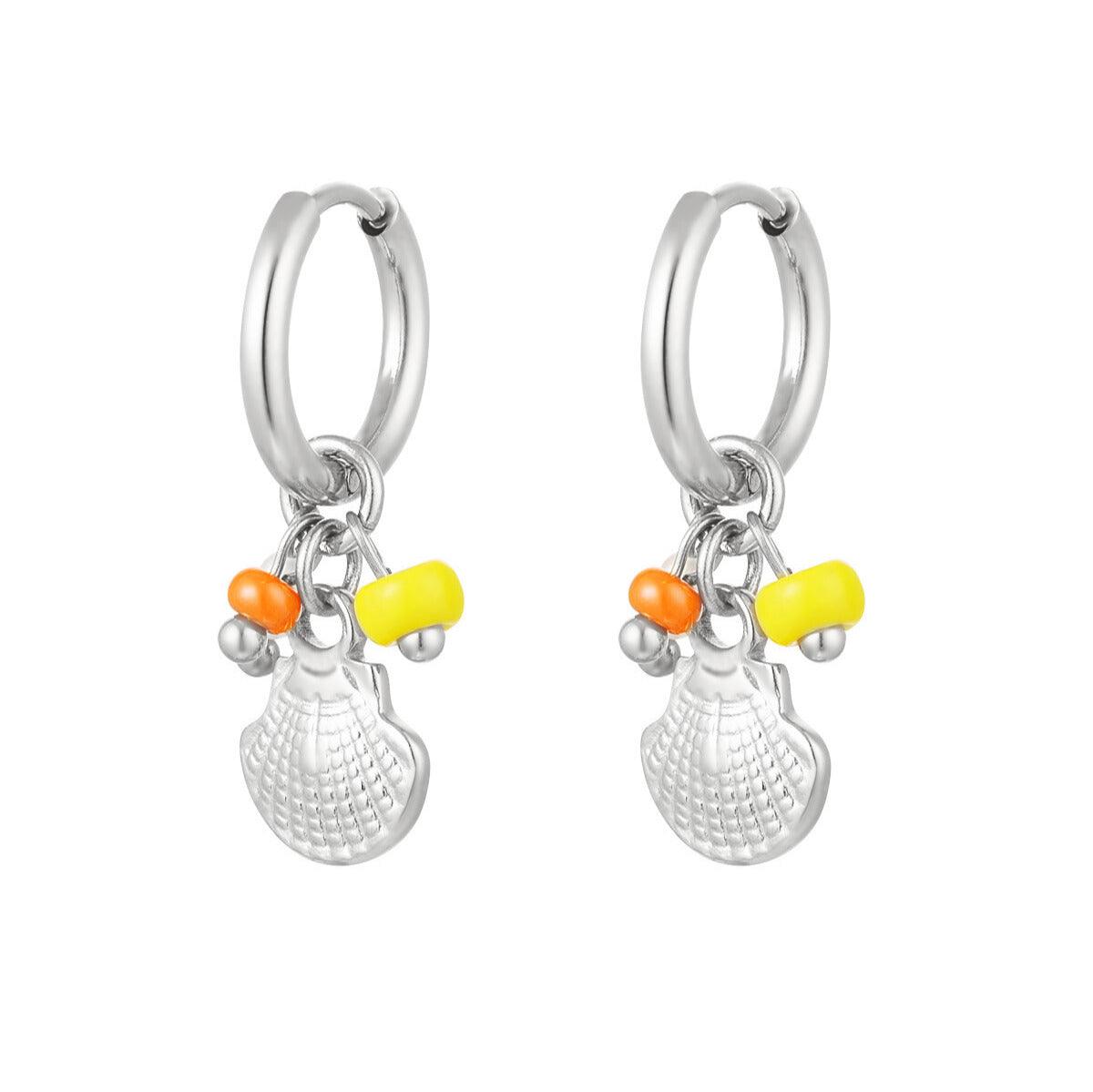 FRENCH RIVIERA | Lucy -kirurginteräsrenkaat simpukalla (hopea)