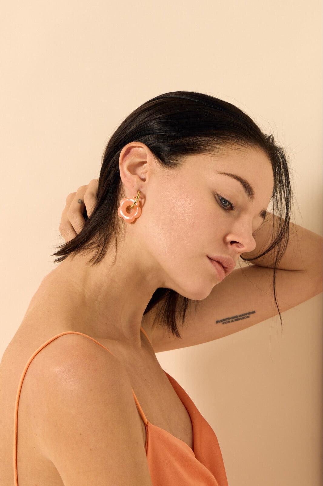 FRENCH RIVIERA | Simone surgical steel rings with flowers (peach)