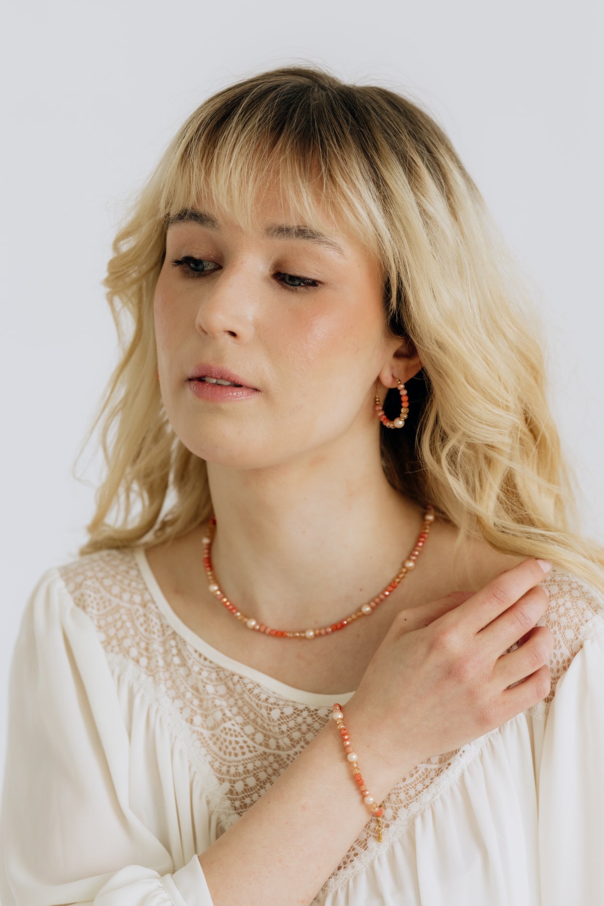 Jolie Sunset Handmade Necklace (Sunset Shades, Gold)