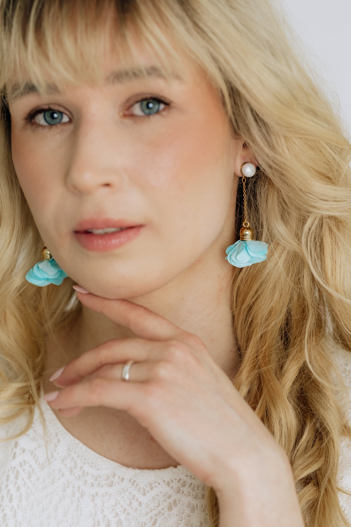 FRENCH RIVIERA | Lily Bloom flower earrings (turquoise)