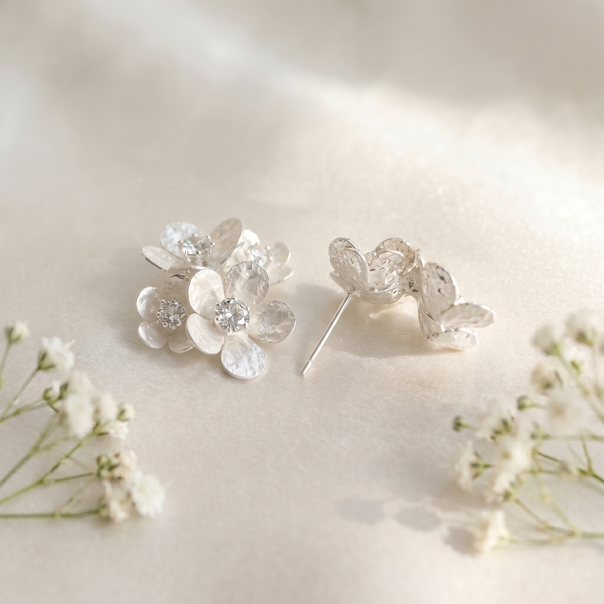 FRENCH RIVIERA | Amour Coeur Mini – heart earrings 
