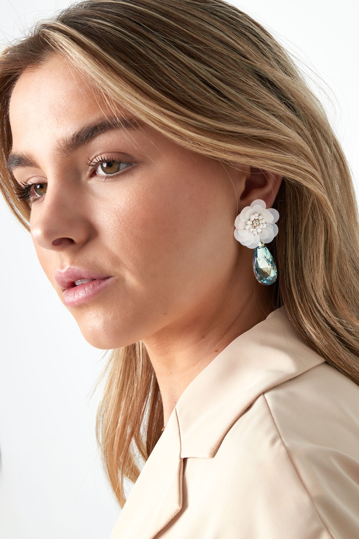 FRENCH RIVIERA | Aqua Blossom white flower earrings