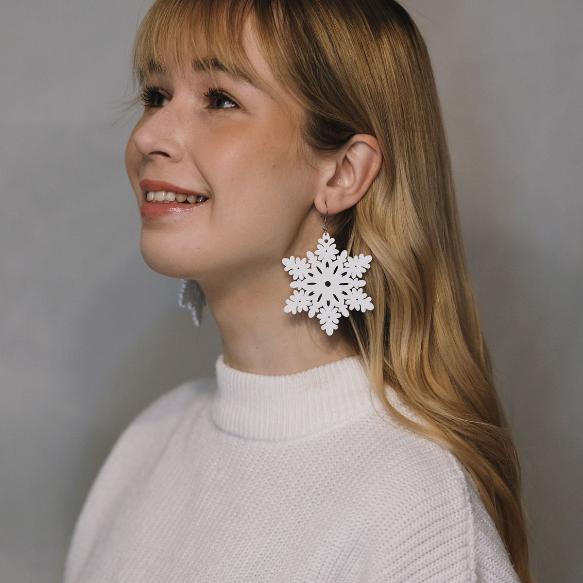 Winter magic – wooden snowflake earrings