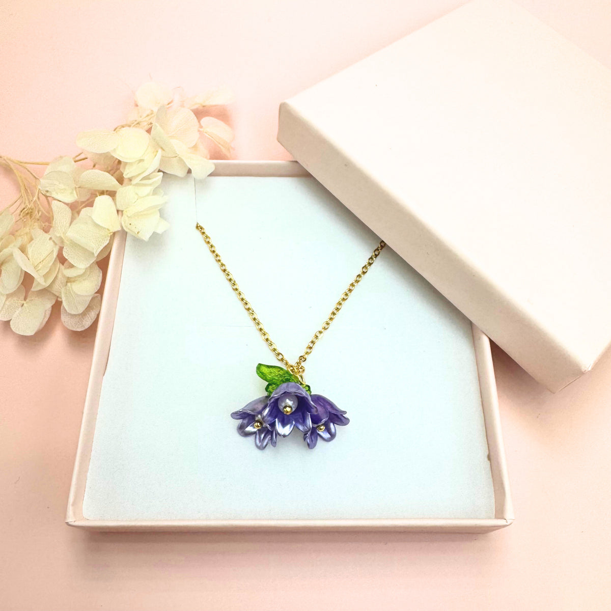 Floréa handmade flower necklace (purple)